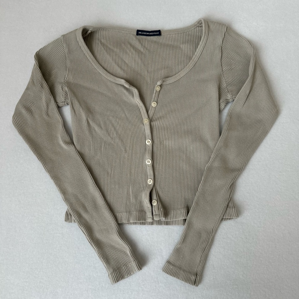 Brady Melville Fitted Long Sleeve Ribbed Button Up Crop Top